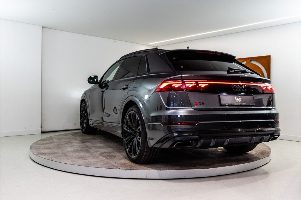 Audi Q8 60 TFSI E Quattro S-Edition Competition 490PK FACELI, Auto's, Audi, Automaat, 12 maanden, 77 km/l, Gebruikt