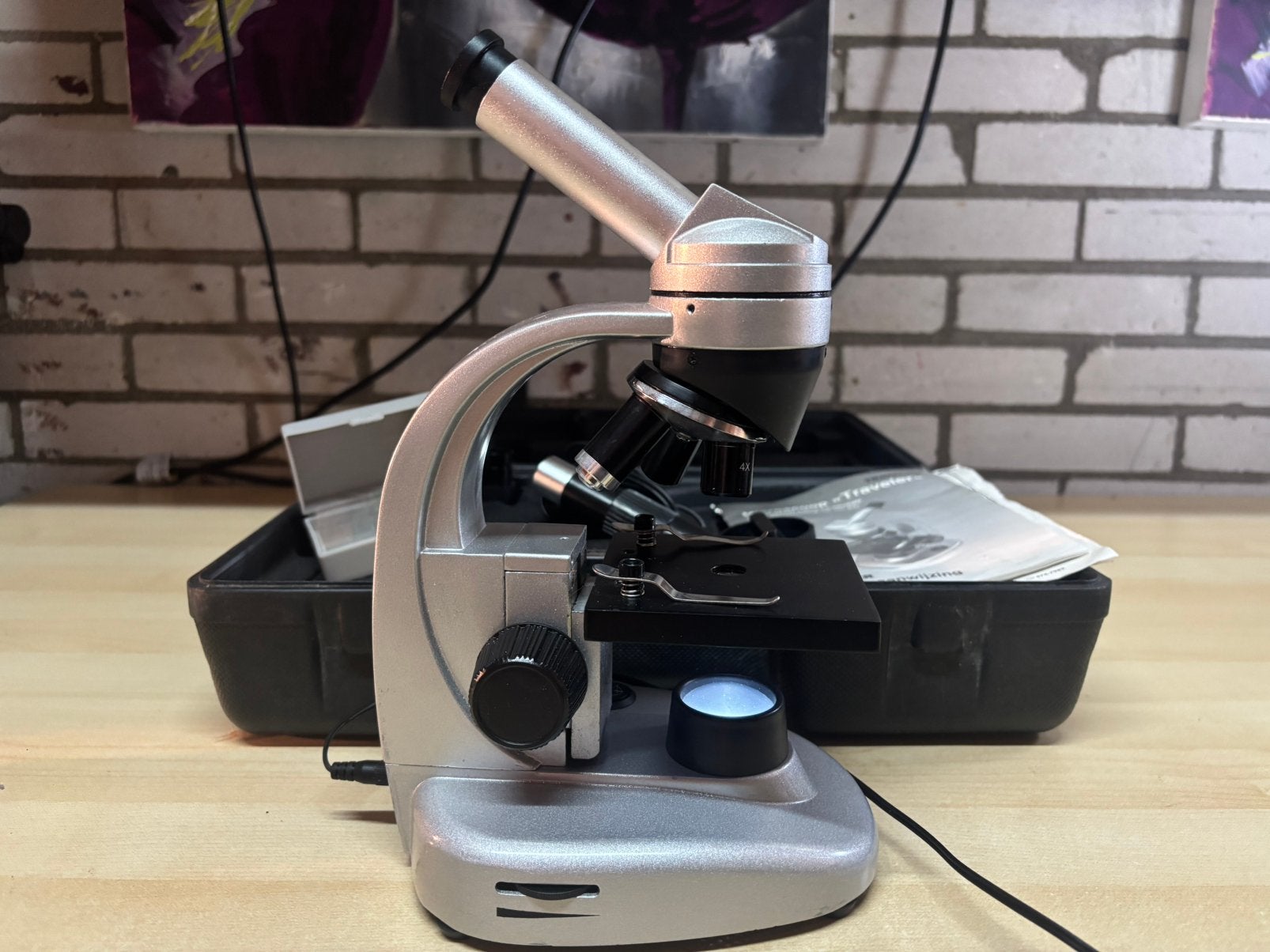 Traveler Microscoop SU 1070 met accessoires, Ophalen of Verzenden, Gebruikt, 400x tot 1000x, Biologische microscoop