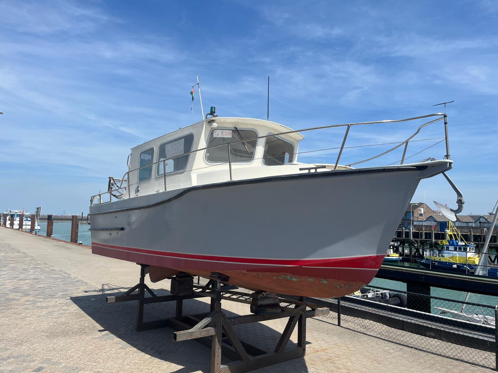 Mororboot / visboot, Watersport en Boten, Motorboten en Motorjachten, Koelkast, Visboot, Ophalen of Verzenden