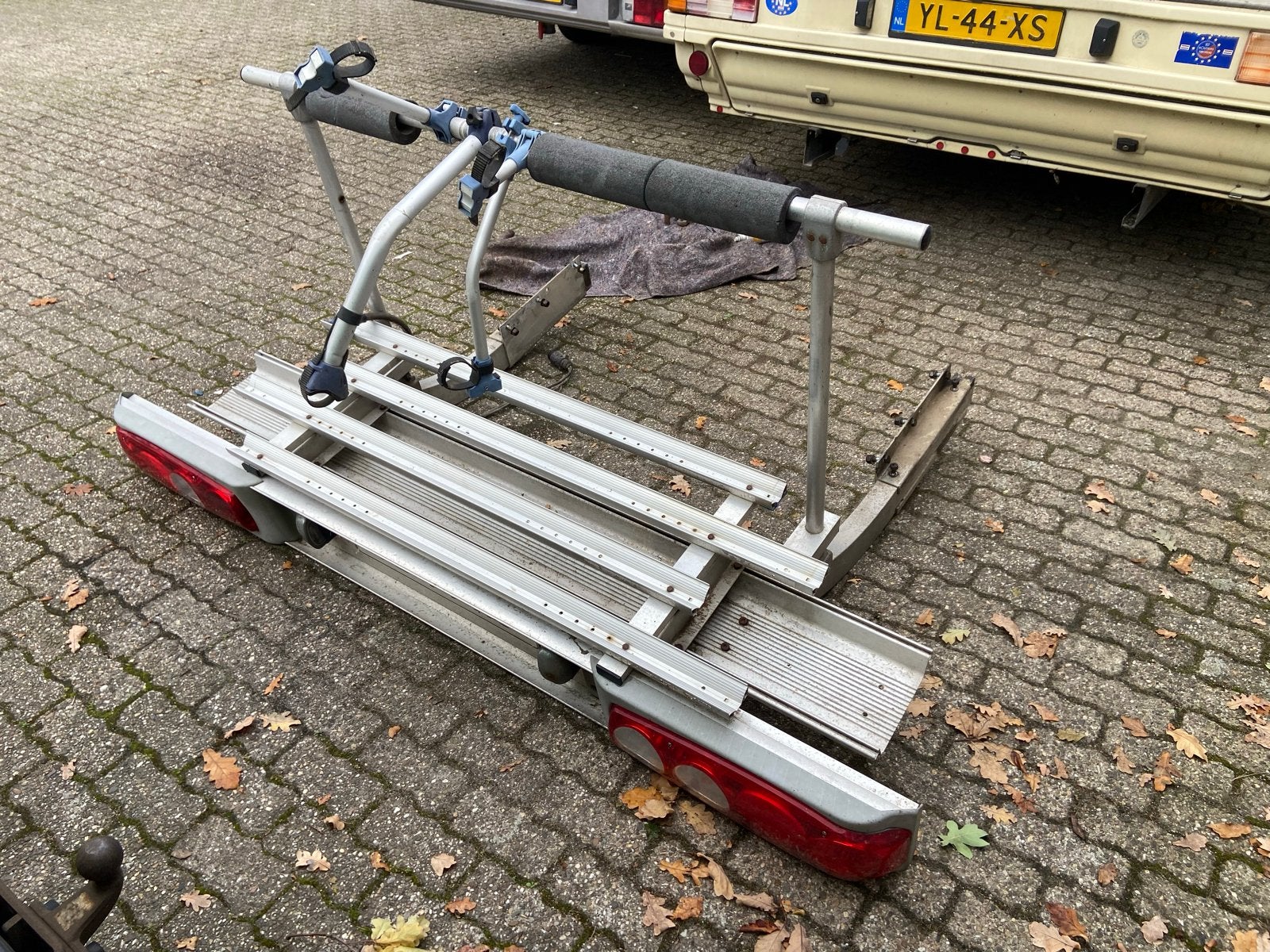Zware scooter- en fietsendrager voor camper (chassismontage), Ophalen, Gebruikt