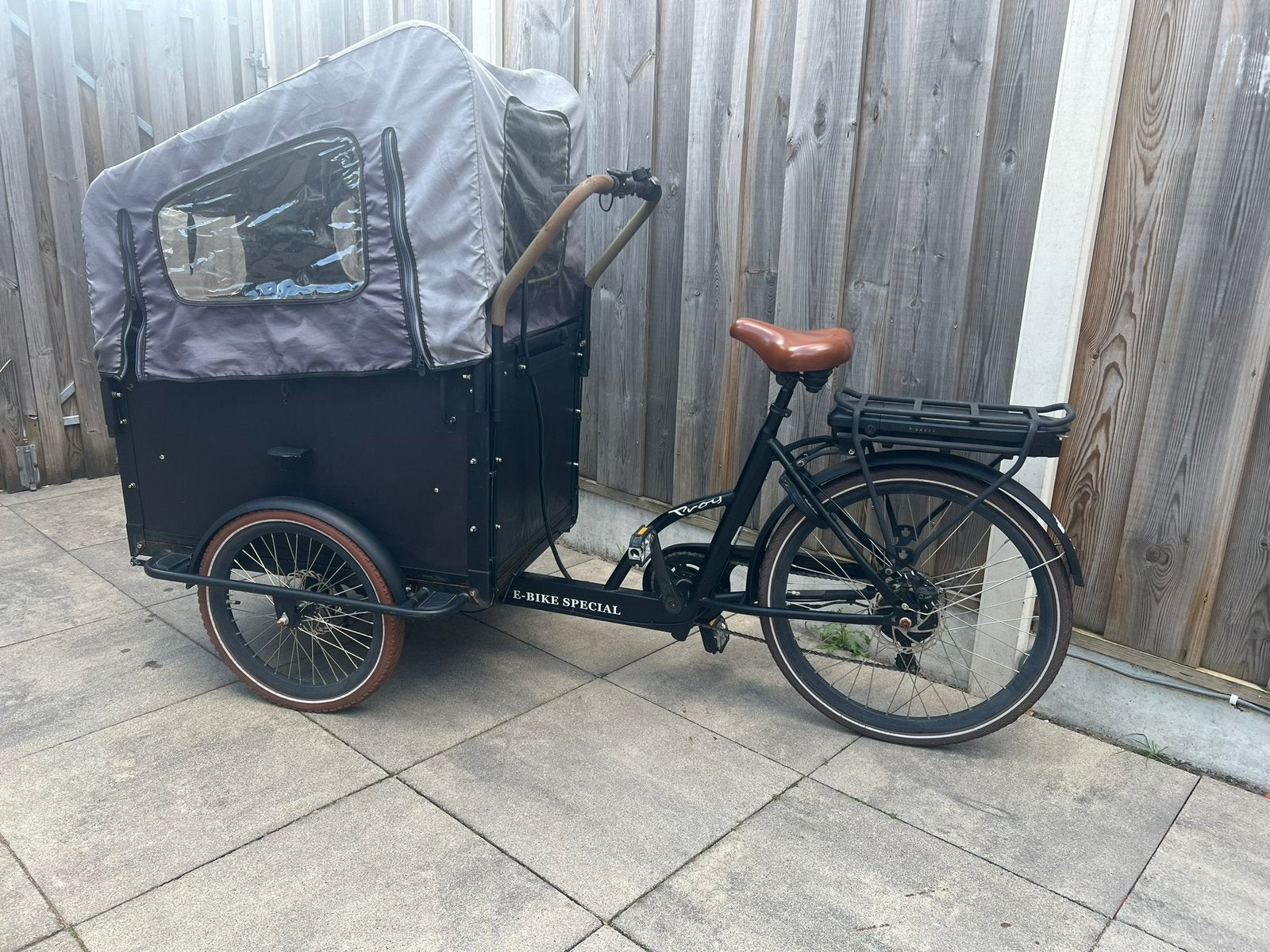 E-troy bakfiets., Fietsen en Brommers, Fietsen | Bakfietsen, Ophalen, Zo goed als nieuw, 4 kinderen of meer