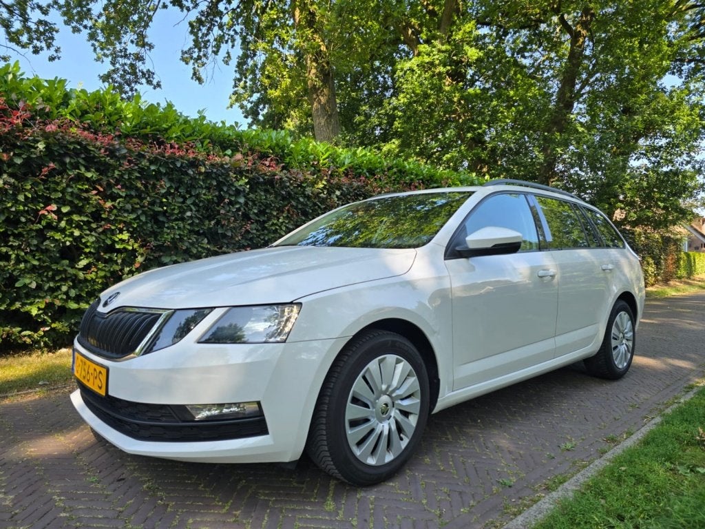 Skoda Octavia Combi 1.6 TDI Grt Ambition (bj 2019), Auto's, Voorwielaandrijving, Stof, Gebruikt, 4 cilinders