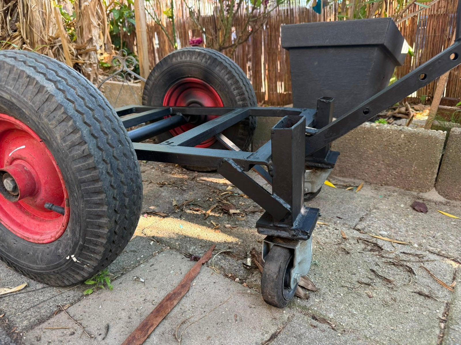 Handige loopkar/ kar voor achter grasmaaier/quad etc., Doe-het-zelf en Verbouw, Transportwagens, 100 liter of meer, Ophalen, Gebruikt