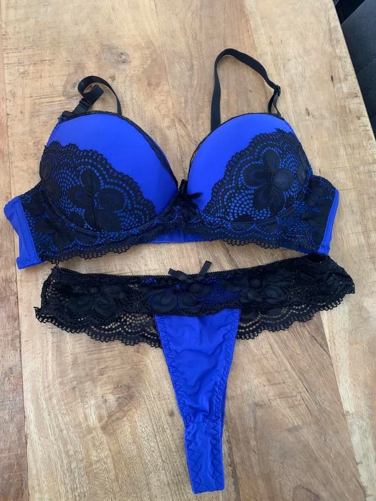 Mooi lingeriesetje, Verzenden, Blauw