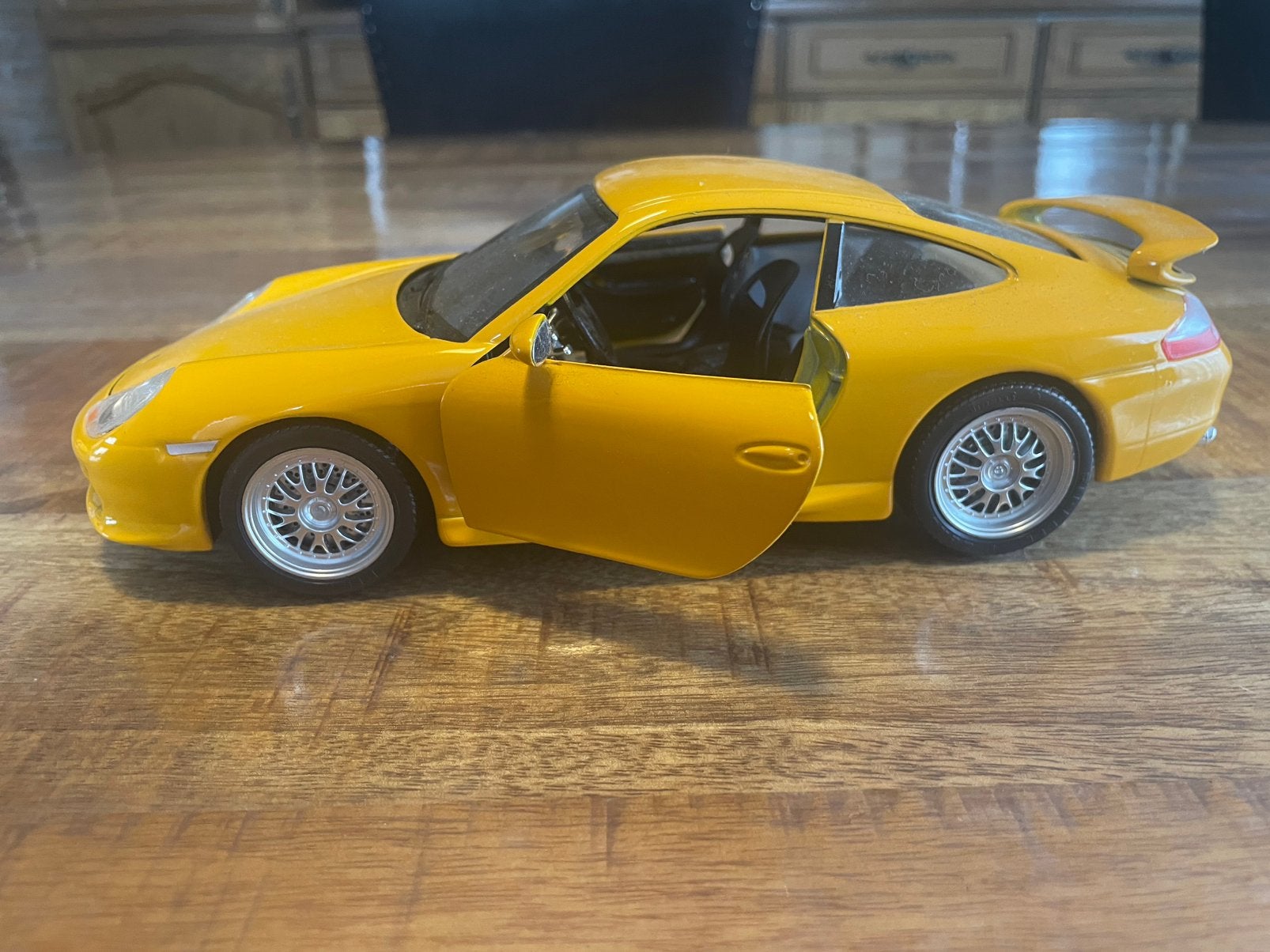 Porche carrera 911 gt3   1997.      1.18, Ophalen of Verzenden, Zo goed als nieuw, Bburago