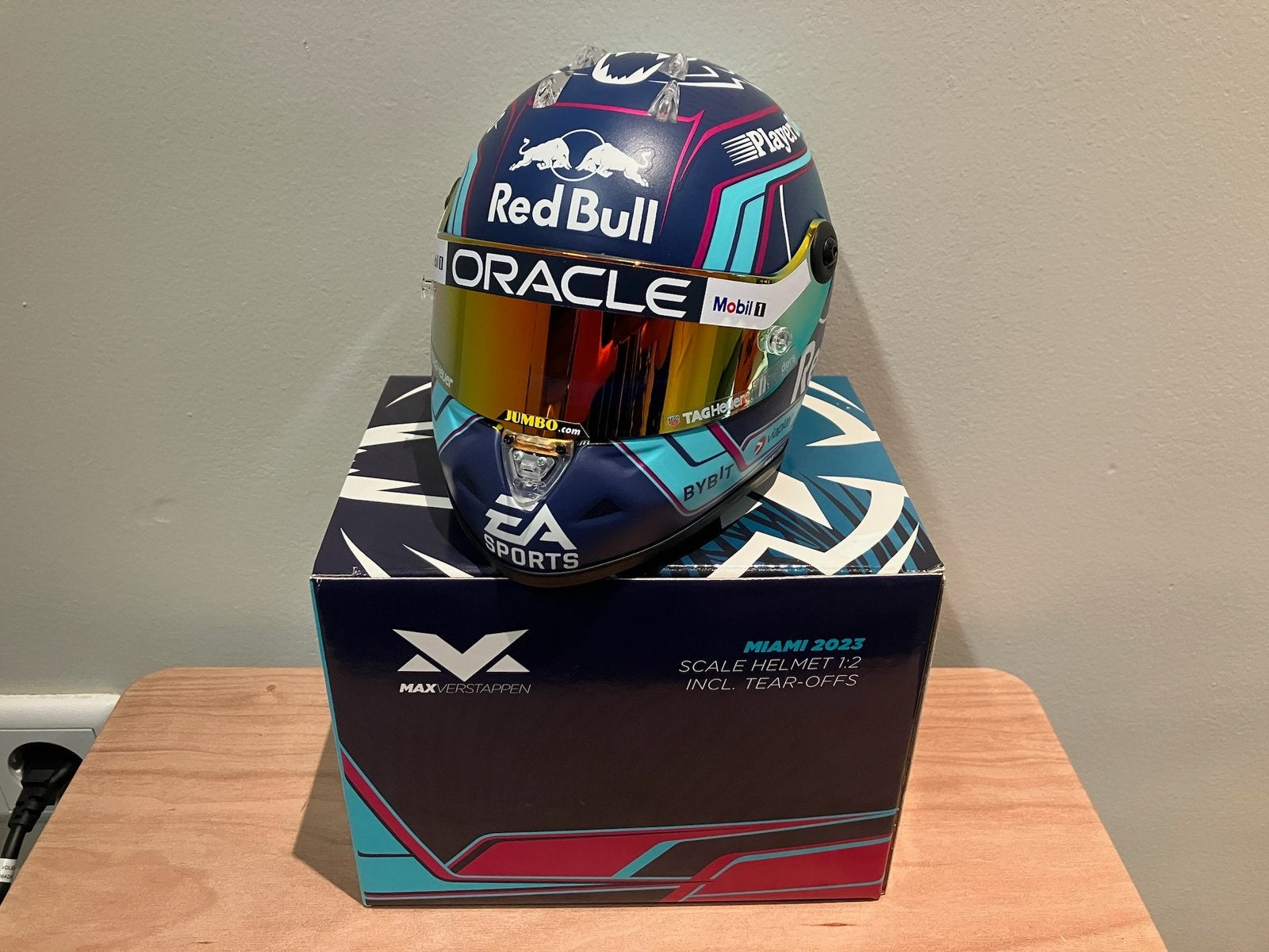 Max verstappen helm 1:2 miami 2023, Ophalen of Verzenden, Zo goed als nieuw, Formule 1