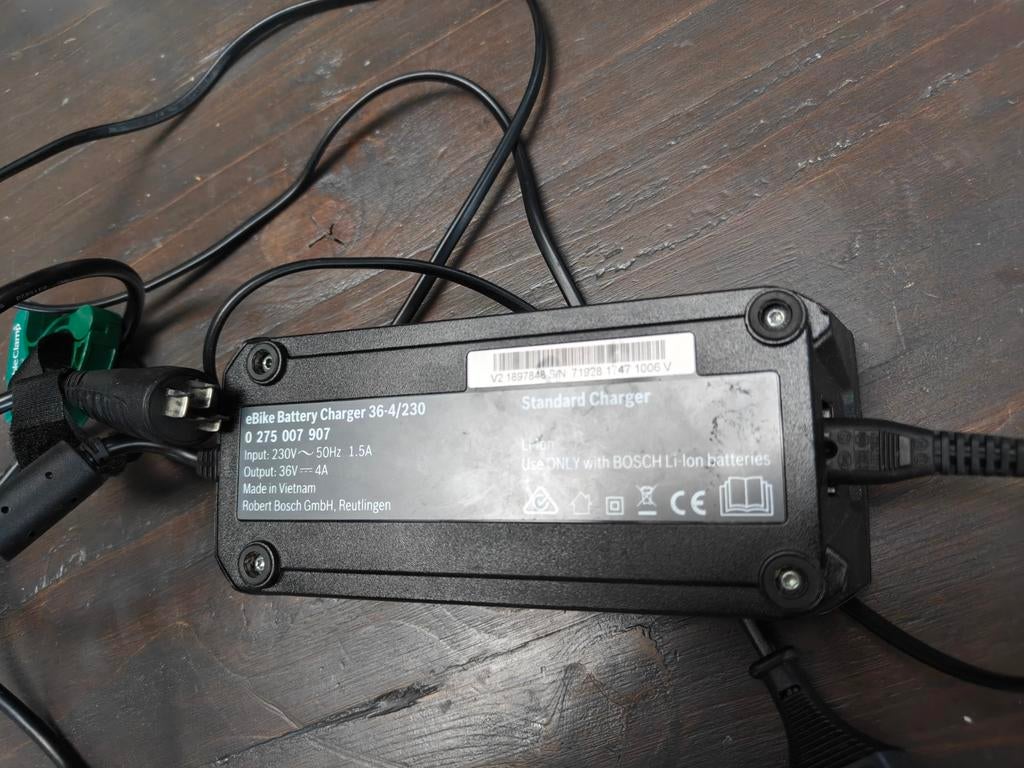 Bosch eBike Acculader 36V 4A - Standaard Lader, Ophalen, Gebruikt