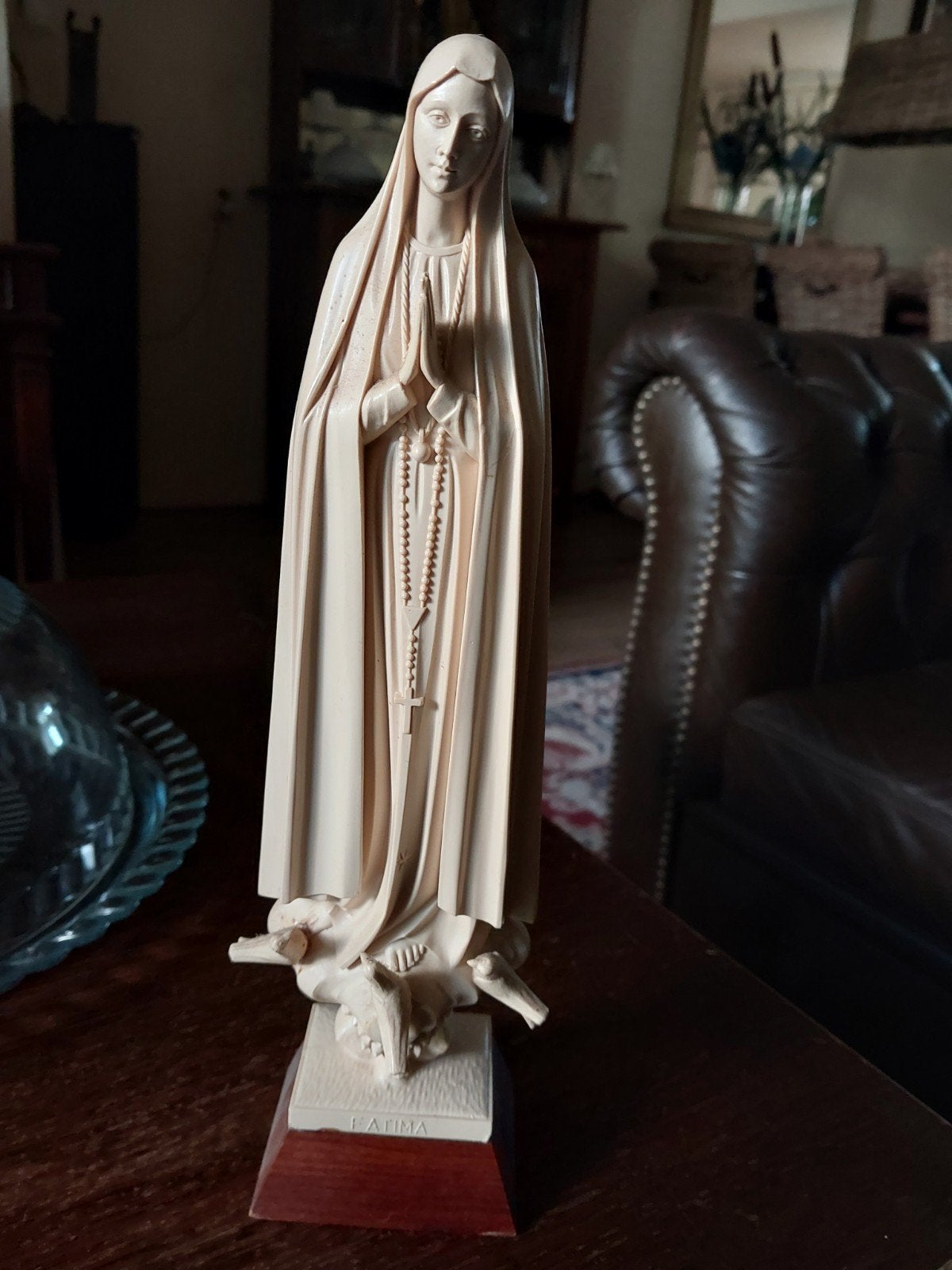 Vintage beeldje Onze-Lieve-Vrouw van Fátima, Antiek en Kunst, Antiek | Religie, Ophalen of Verzenden
