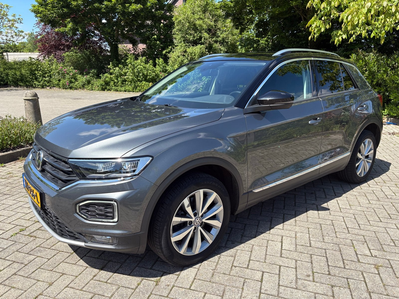 Volkswagen T-Roc 1.0 TSI 115pk 2018 Grijs, Voorwielaandrijving, Zwart, USB, 115 pk
