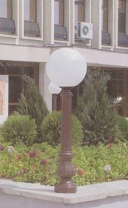 Foto 6 van Gietijzeren wandlantaarn, tuinlamp, lantaarnpalen