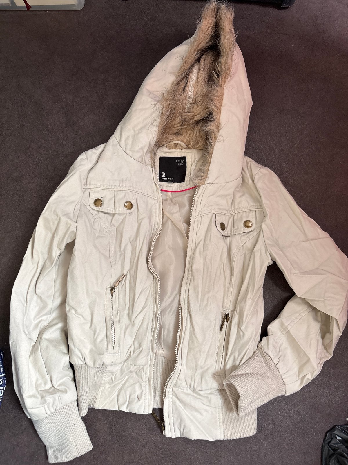 Tally Weijl bomberjack met capuchon en imitatiebont, Ophalen of Verzenden, Gedragen, Maat 36 (S), Beige