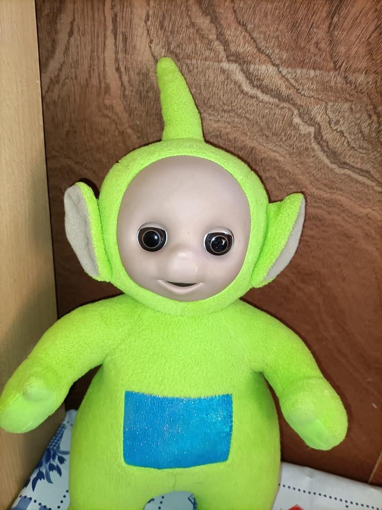Teletubbies Dipsy knuffel met slaapogen 38 cm groot, Kinderen en Baby's, Ophalen of Verzenden, Zo goed als nieuw, Overige typen