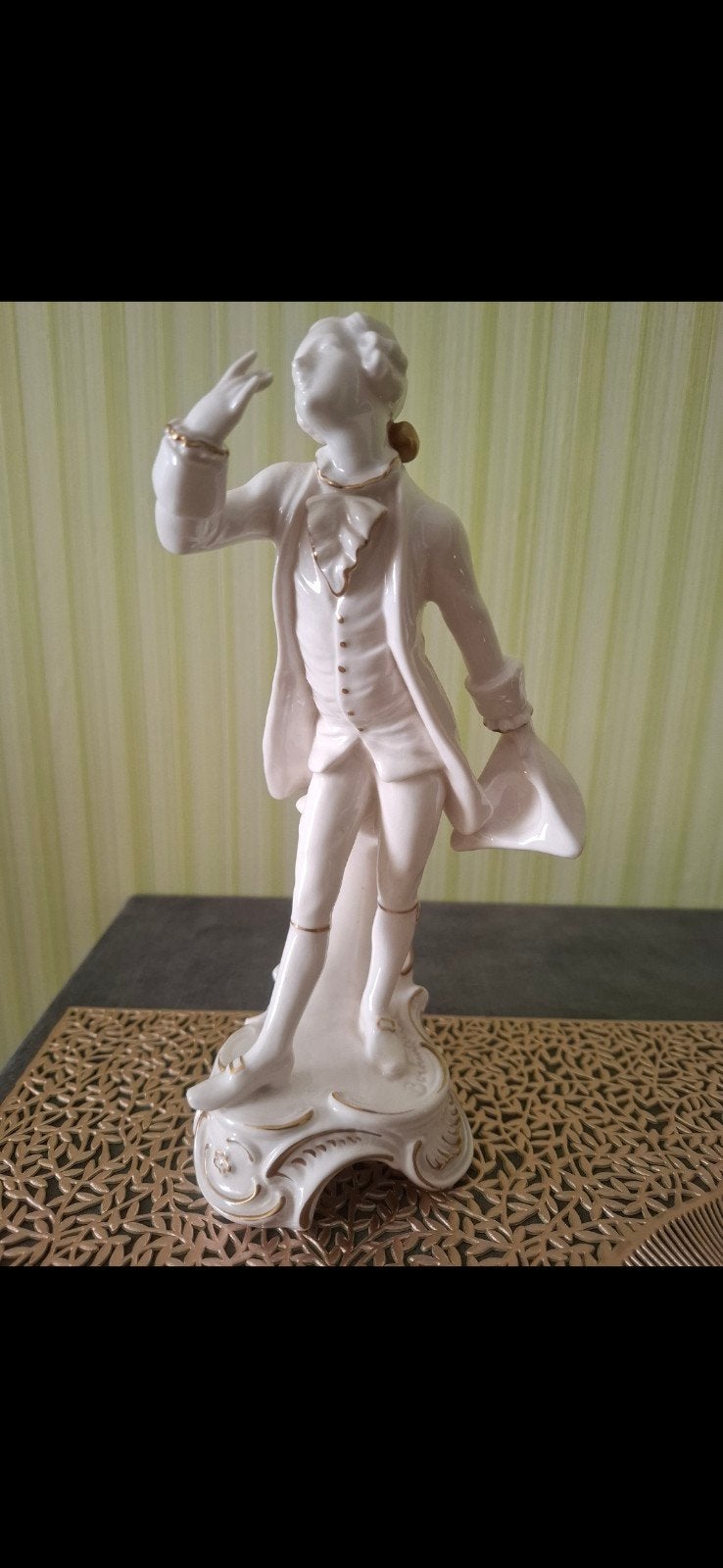 Goebel Porseleinen Beeldje - Elegante Heer met Hoed, Ophalen of Verzenden