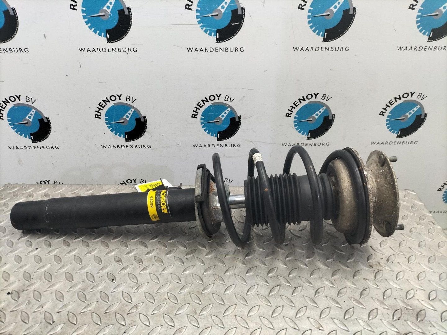 BMW 1 SERIES E87LCI 116i Introduction  VEERPOOT / SCHOKBREKE, Ophalen of Verzenden, Gebruikt, Stiba lid