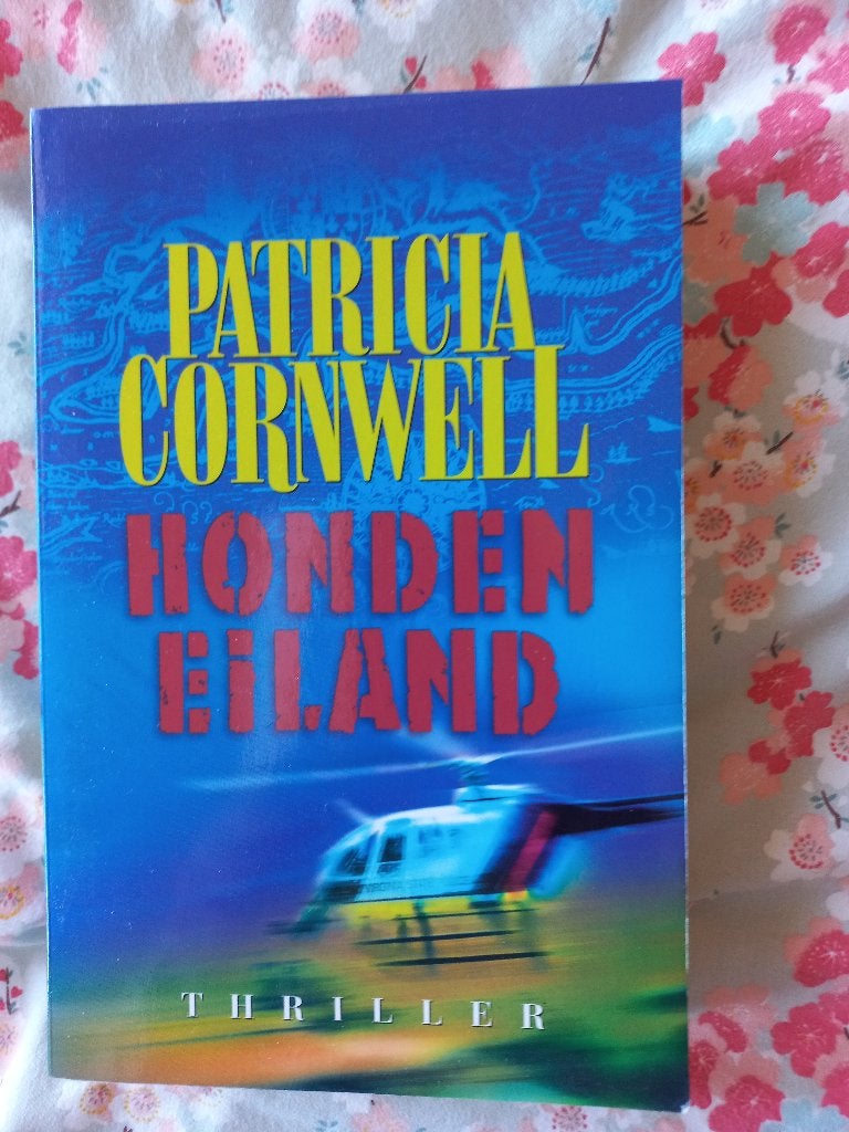 Honden eiland door Patricia Cornwell., Ophalen of Verzenden, Gelezen