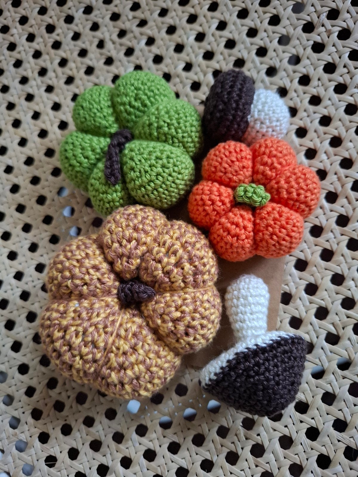 Gehaakte pompoenen en paddestoelen - Herfstdecoratie, Hobby en Vrije tijd, Ophalen of Verzenden, Nieuw