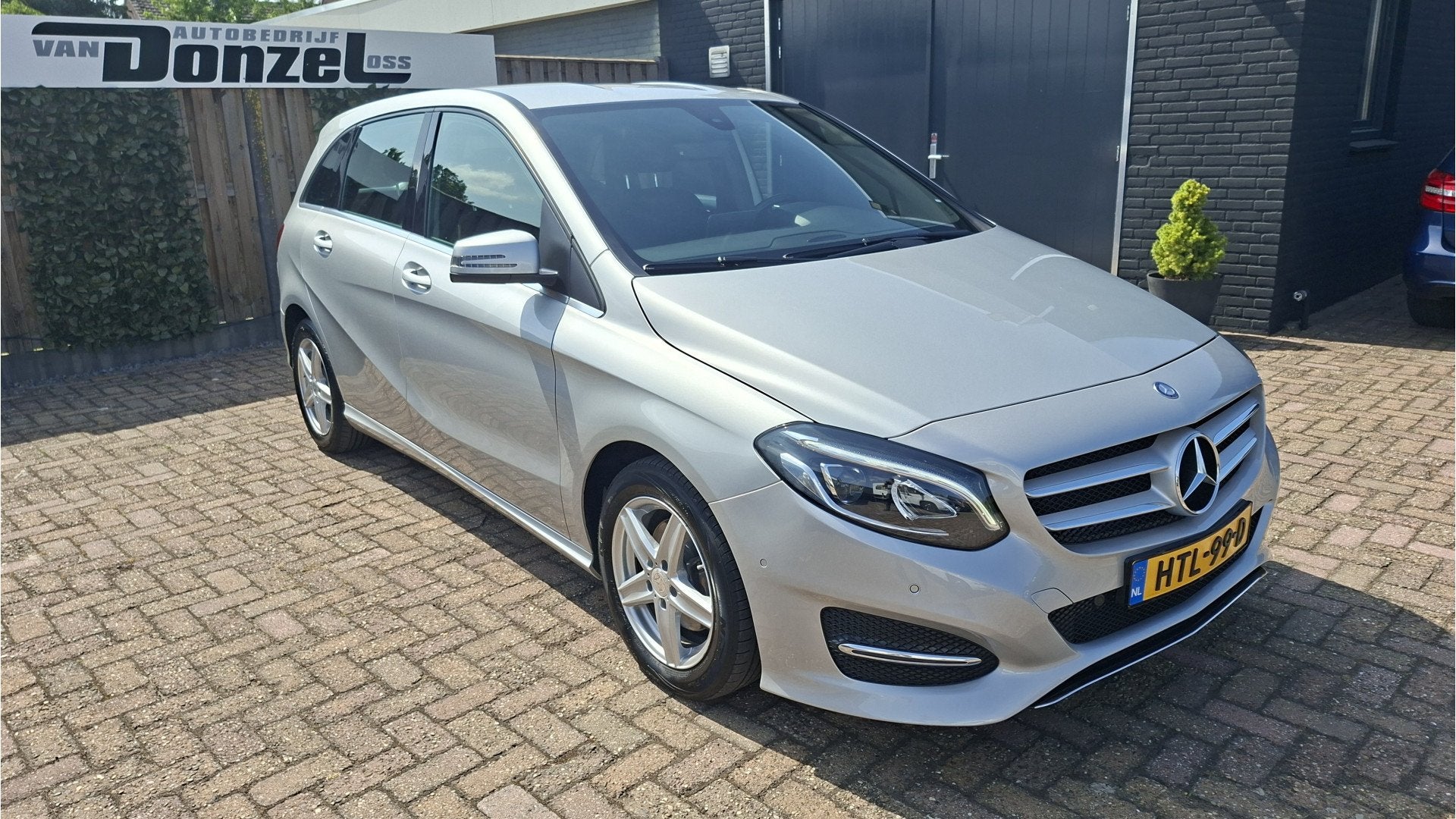 Mercedes-Benz B-Klasse 180 Prestige - AUTOMAAT (bj 2015), Auto's, 4 cilinders, 122 pk, 1595 cc, MPV