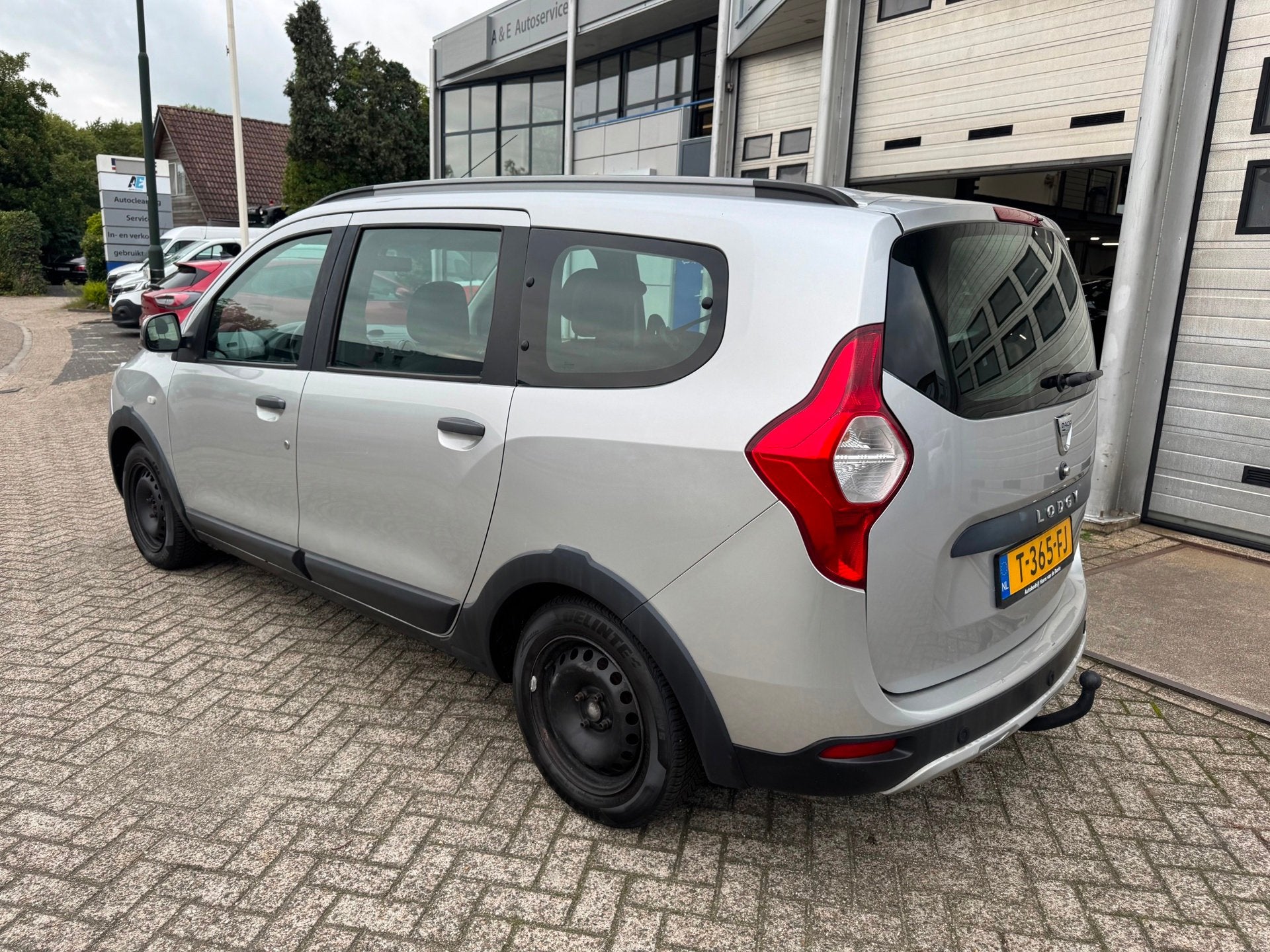 Dacia Lodgy 1.2 TCe Stepway LPG 7p. Airco, trekhaak, Auto's, Voorwielaandrijving, Euro 6, 4 cilinders, Handgeschakeld