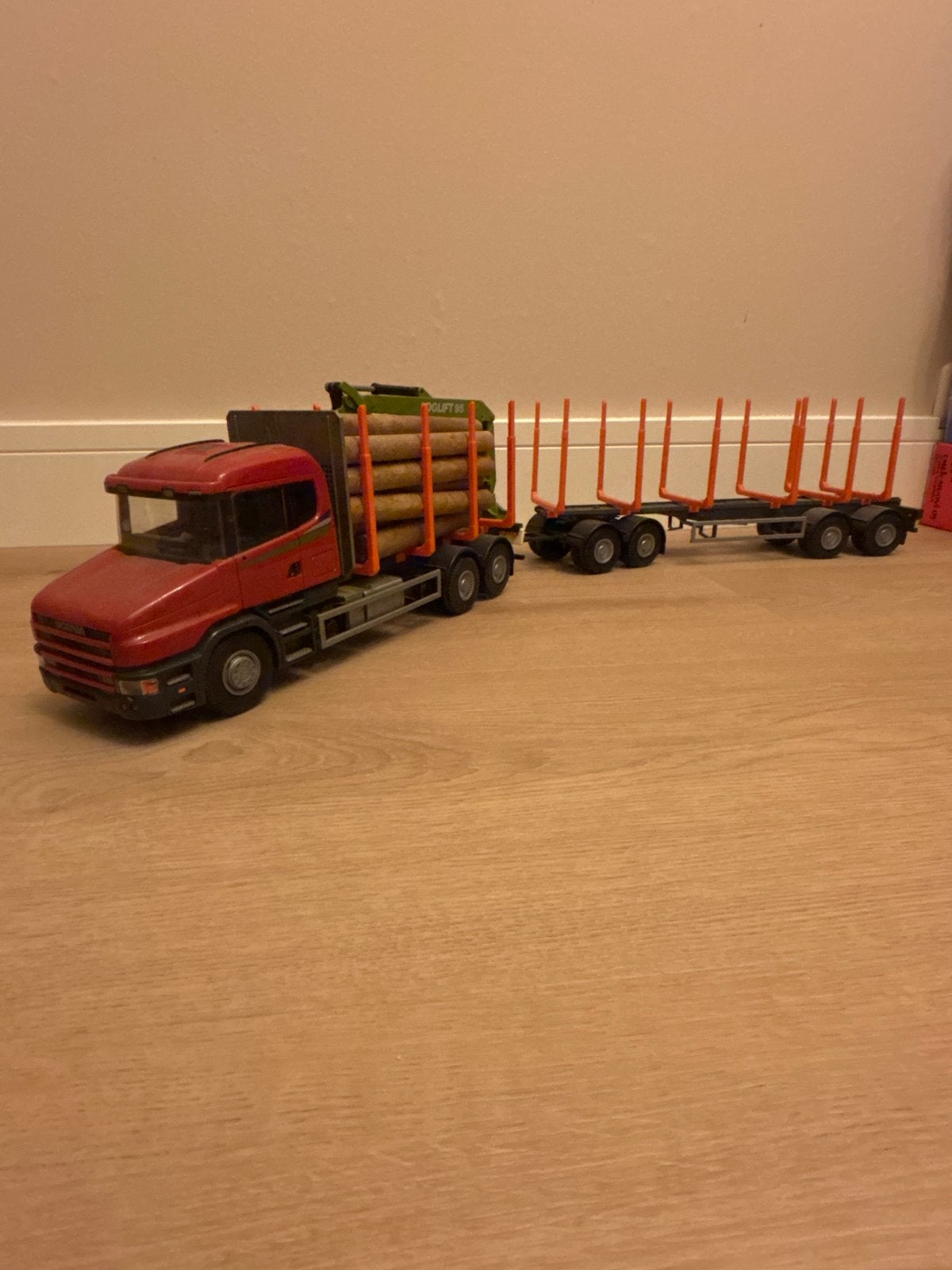 Emek Scania T144G 530 v8 6x4 met 4-assige aanhanger, Ophalen of Verzenden, Zo goed als nieuw, Bus of Vrachtwagen, Overige merken