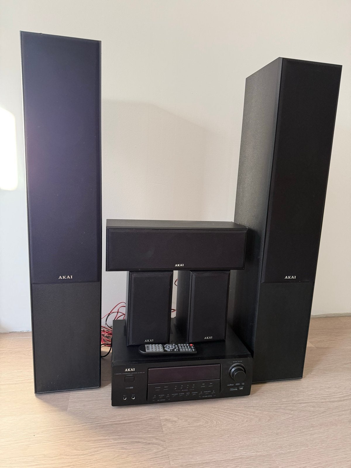 Akai Set - 5.1 Surround Sound Systeem, Audio, Tv en Foto, Home Cinema-sets, Gebruikt, 70 watt of meer, 5.1-systeem, Overige spelers