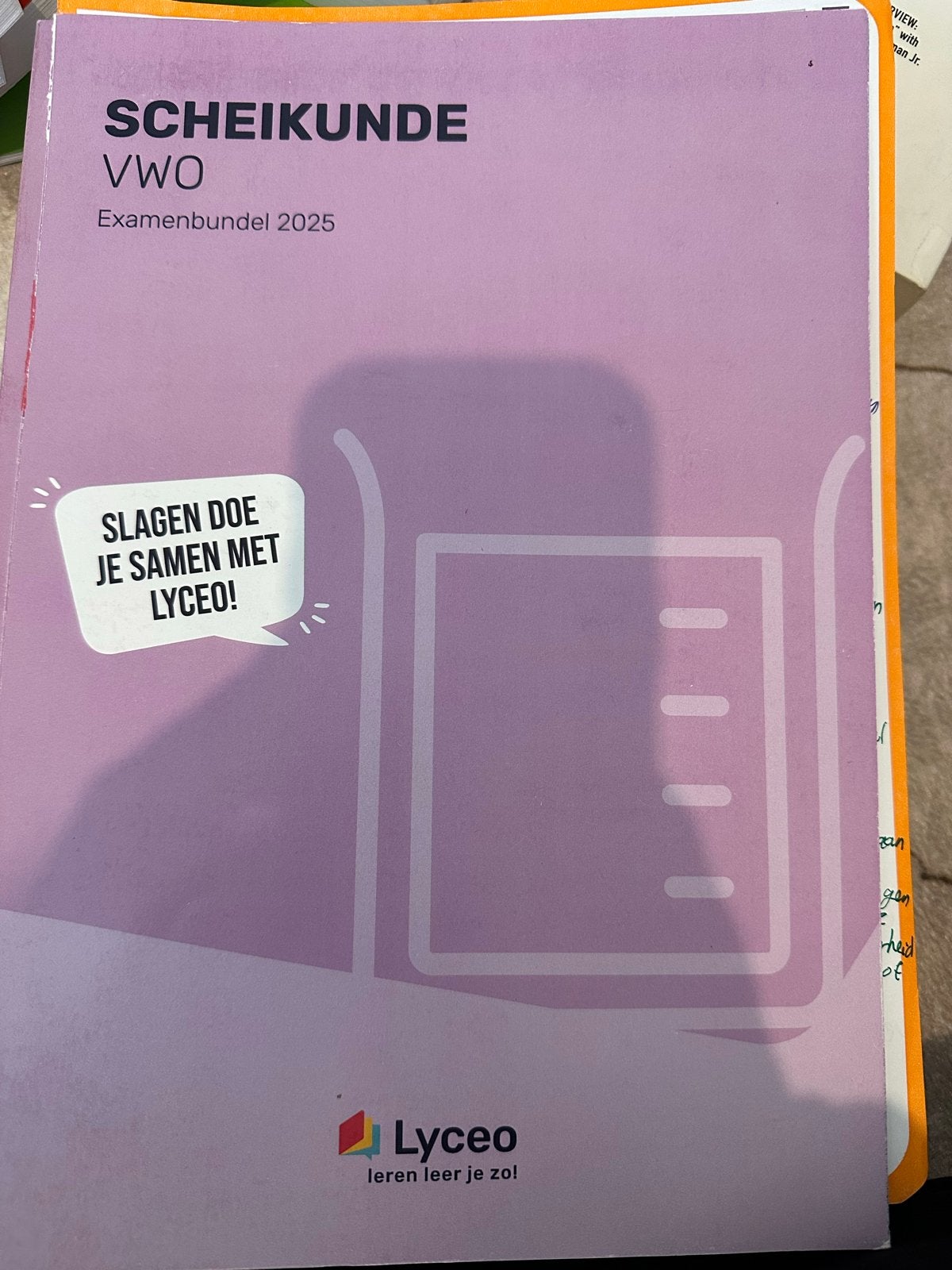 Scheikunde VWO Examenbundel 2025 Lyceo, Boeken, Ophalen of Verzenden, Beta, Zo goed als nieuw