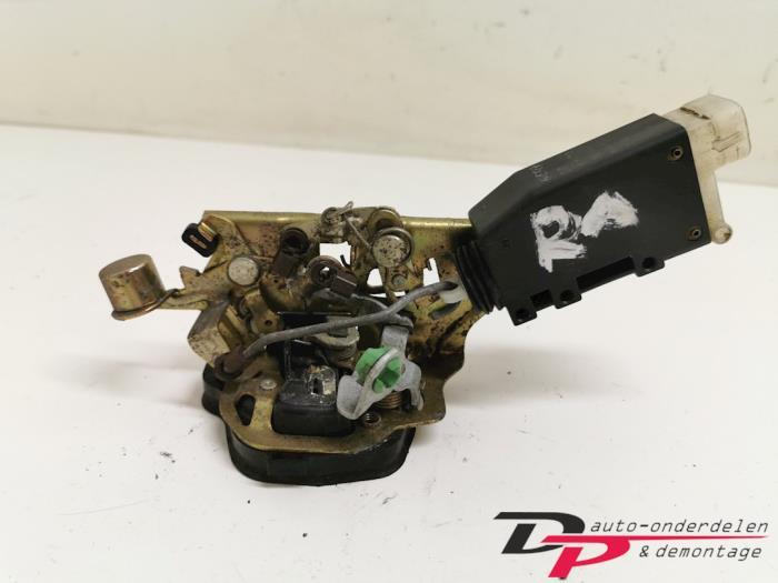 Deurslot Mechaniek 4Deurs rechts-achter van een Opel Omega, Gebruikt, -, -, Opel
