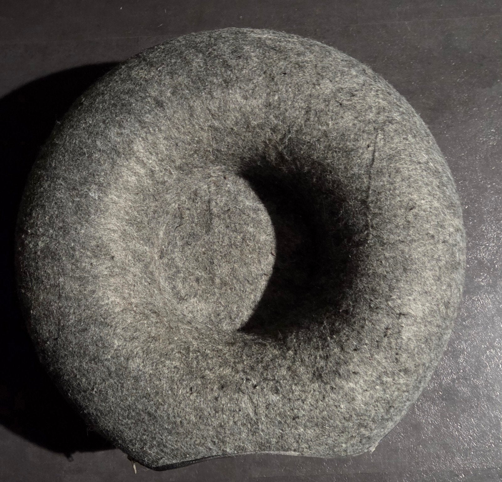 mand kat, donut van vilt, Ophalen of Verzenden, Zo goed als nieuw, Vilt