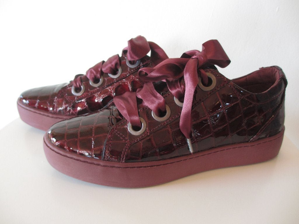 Red Rag sneakers mt 40 bordo / eventueel ruilen voor mt 41, Kleding | Dames, Schoenen, Ophalen of Verzenden, Red Rag, Rood, Sneakers of Gympen