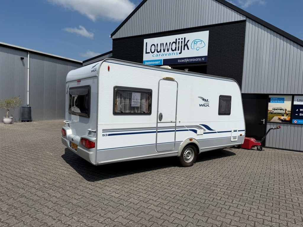 WILK S3 450 HTD ’09 (Fransbed, Rondzit), Caravans en Kamperen, Rondzit, Vast bed, Bedrijf, Kelvinstraat 23
7701BZ  Dedemsvaart, NL