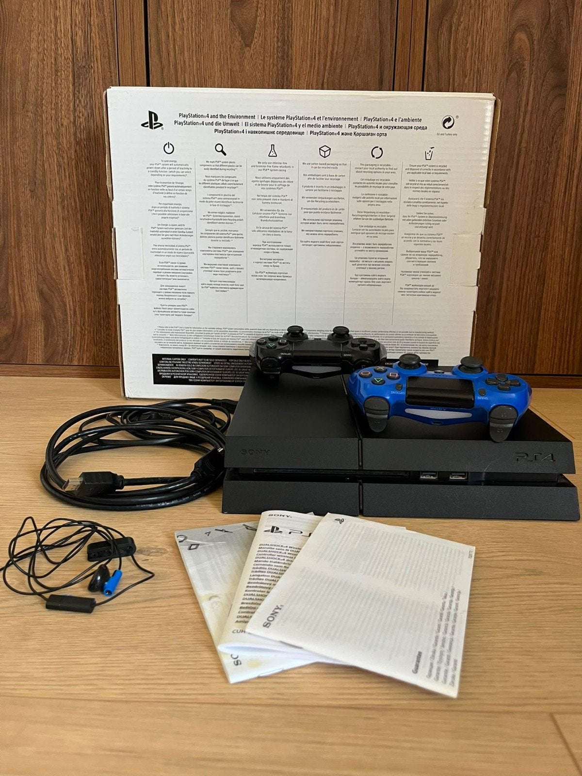 PlayStation 4 (PS4) 1TB met 2 controllers en oortje, Ophalen, Gebruikt, Met 2 controllers, Original