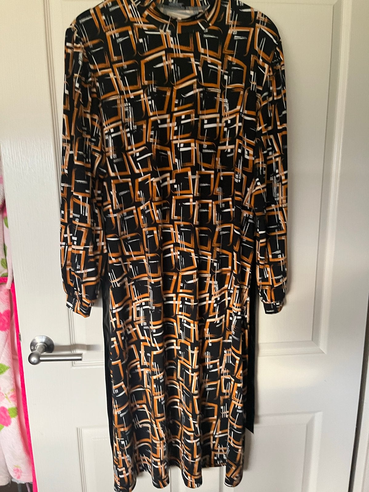 Mooie Norah jurk maat 44 met lange mouwen, Kleding | Dames, Meerkleurig, Maat 42/44 (L), Ophalen of Verzenden, Knielengte