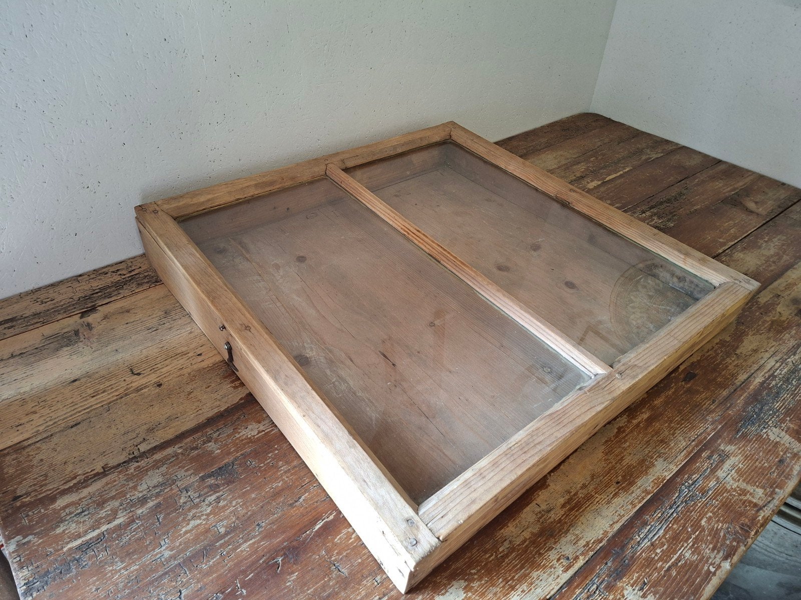 Vintage vitrinekastje voor op tafel, Huis en Inrichting, Kasten | Vitrinekasten, Ophalen, 25 tot 50 cm, 50 tot 100 cm, Minder dan 100 cm