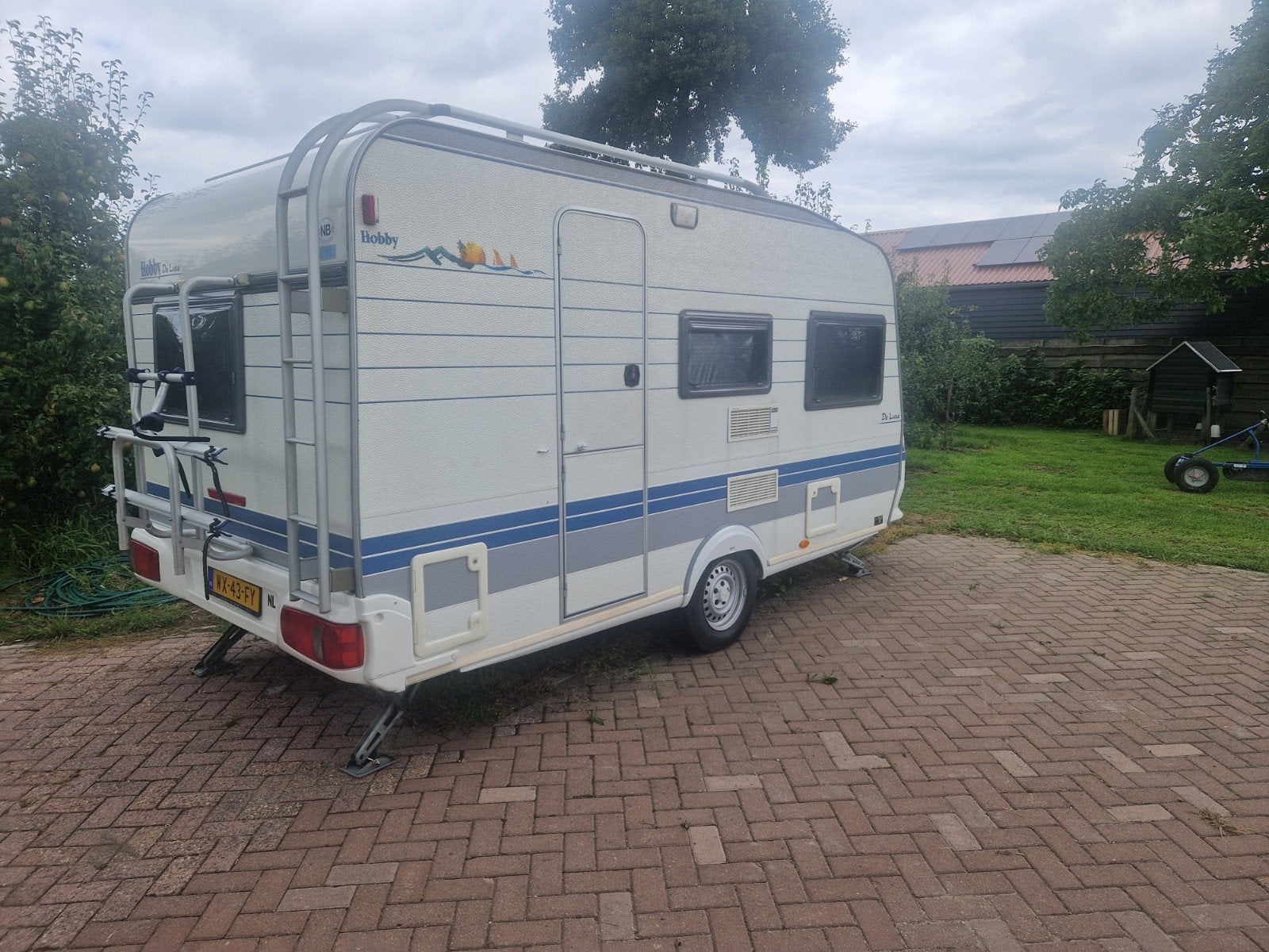Hobby Caravan Easy De Luxe met voortent en luifel, Particulier