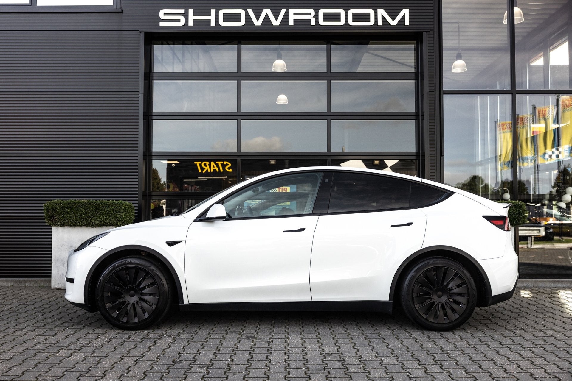 Foto 3 van Tesla Model Y RWD 58 kWh, 239 PK NL Auto Autopilot, BTW Auto