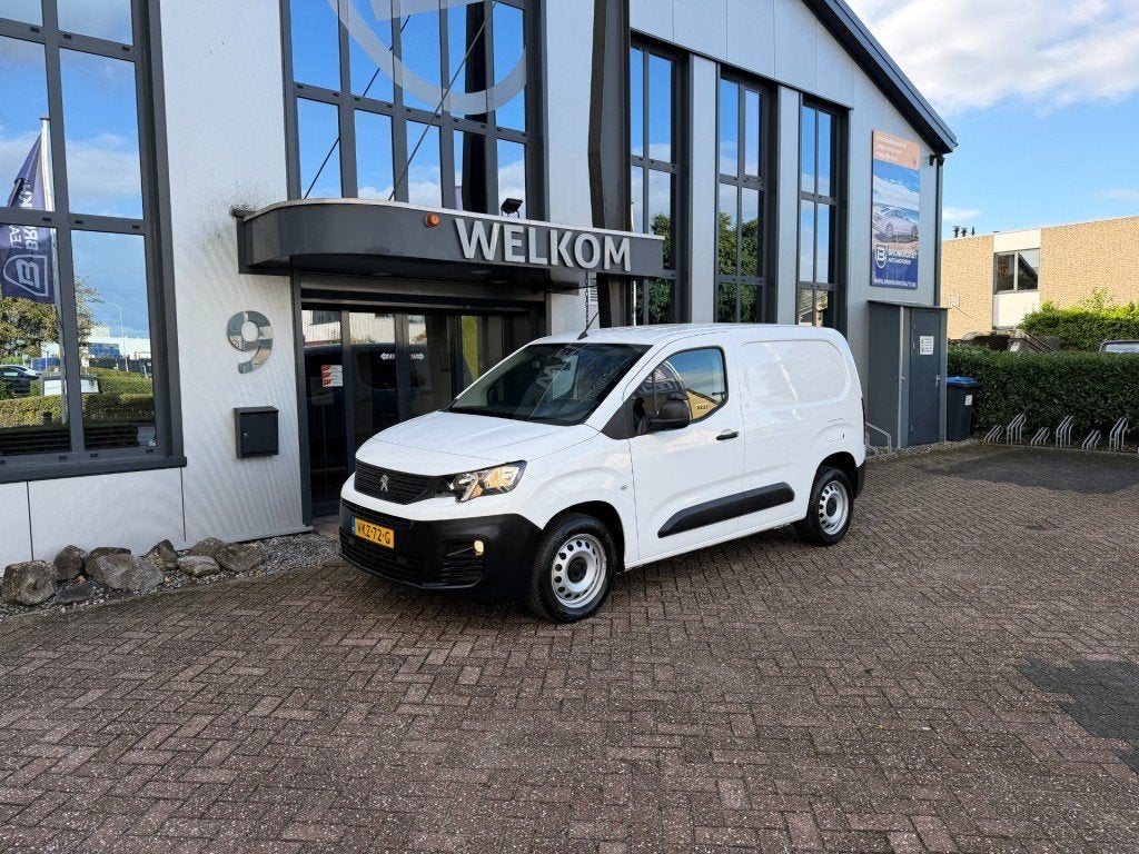 Peugeot PARTNER 1.5 BlueHDi 102PK Navi, Cruisecntrl, Schuifd, Voorwielaandrijving, Verwarmde buitenspiegels, 4 cilinders, 100 pk