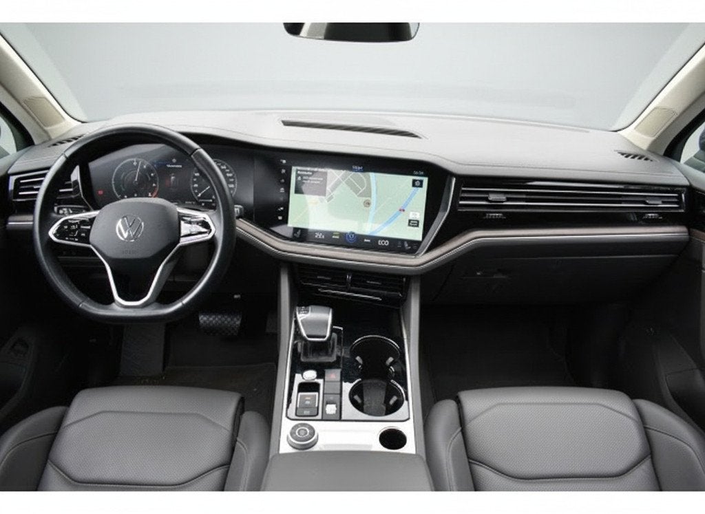 Volkswagen Touareg 3.0 TSi eHybrid ATMOSPHERE 4MOTION TREKHA, Auto's, Volkswagen, 12 maanden, Gebruikt, 2327 kg, Wit
