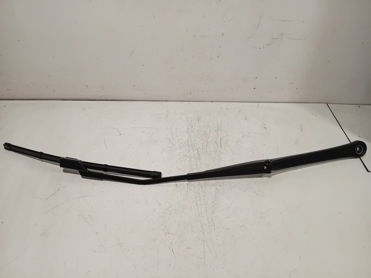 Ruitenwisserarm rechts voor BMW 2 serie, Onderdelen@venauto.nl, Van der Ven Autorecycling B.V., Gebruikt, Ettenseweg 76, 4706 PB Roosendaal, The Netherlands