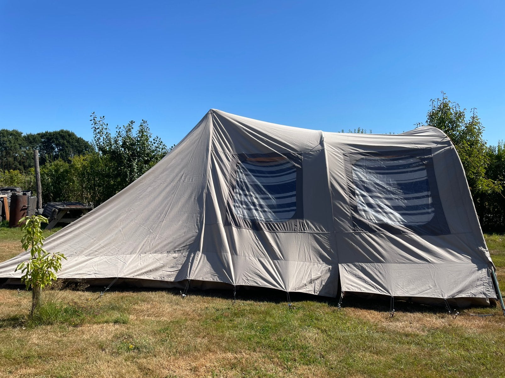 Redwood maclura 320 katoen Grote tent met slaapcabines, Ophalen, Gebruikt, Tot en met 4