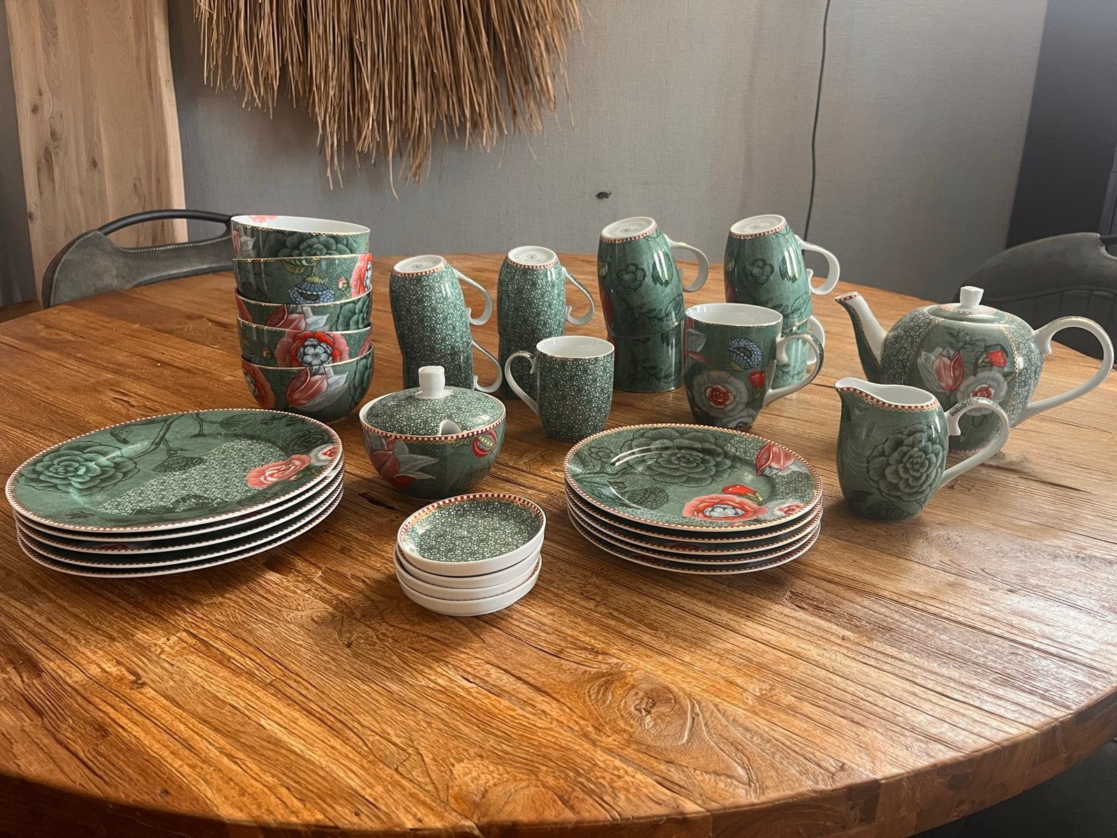 Pip Studio servies - Groen met bloemenpatroon, Gebruikt, Pip Studio, Ophalen of Verzenden, Modern