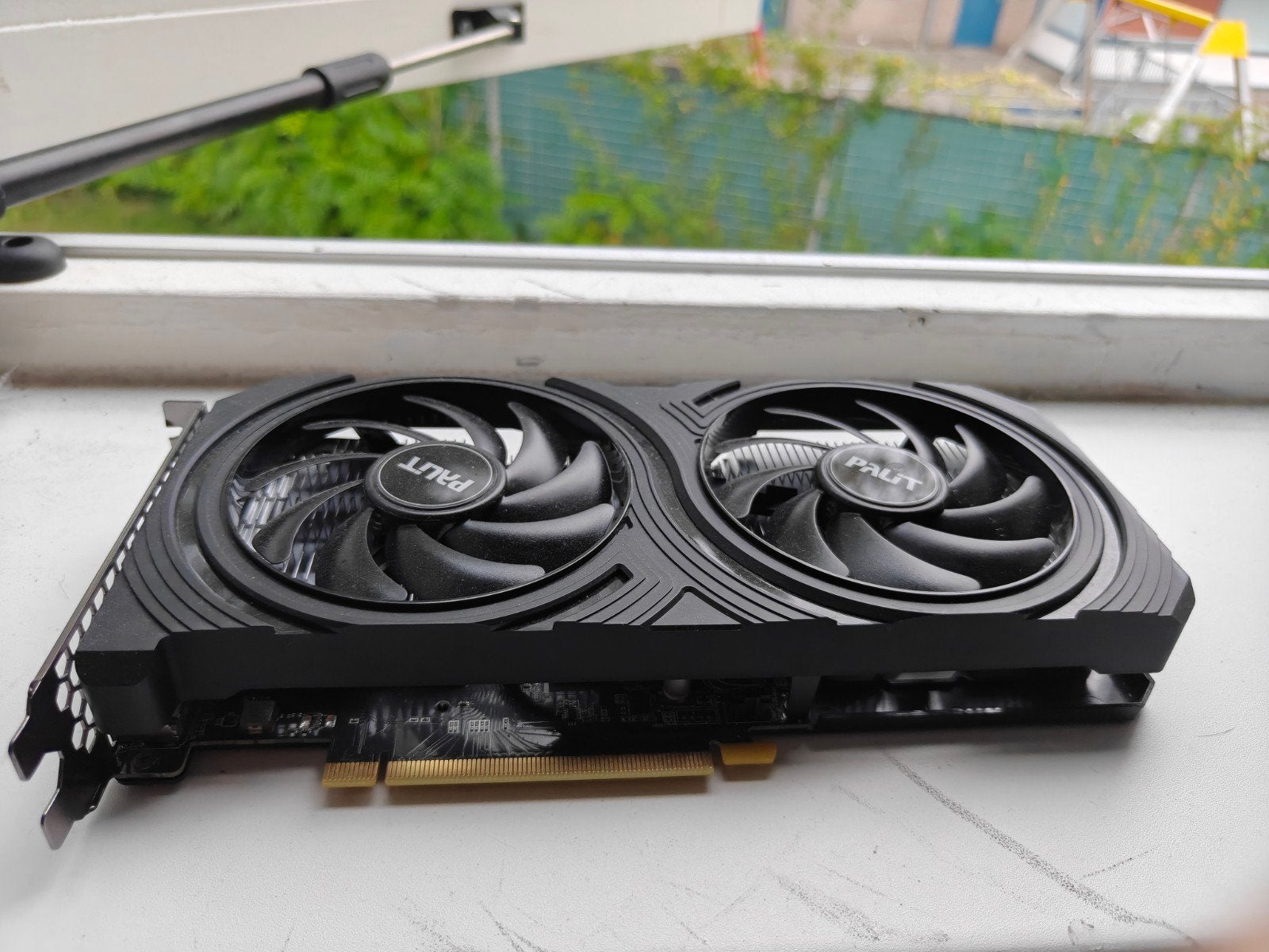 4060 defect, Computers en Software, Ophalen, GDDR6, PCI-Express 4, HDMI