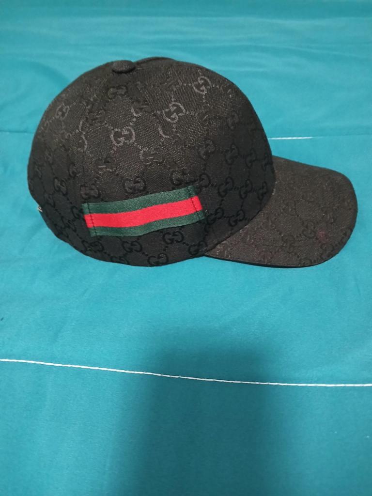 Gucci pet, Ophalen, Zo goed als nieuw, Gucci, Pet