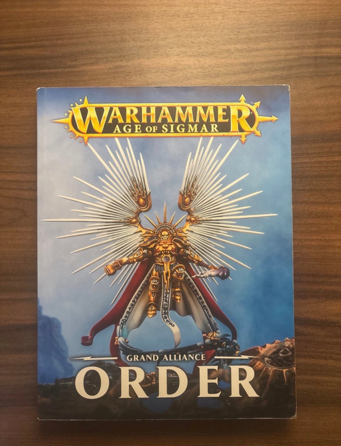 Warhammer Age of Sigmar Grand Alliance Order, Hobby en Vrije tijd, Ophalen of Verzenden, Zo goed als nieuw, Warhammer, Boek of Catalogus