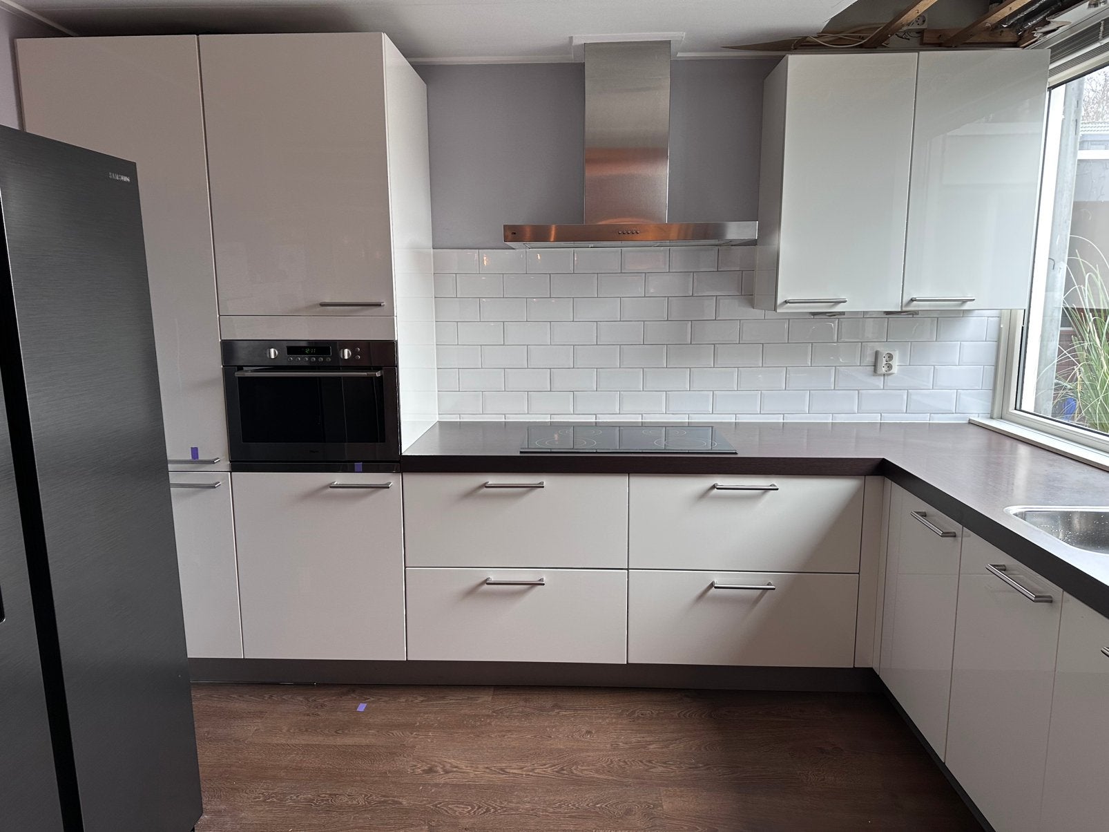 Moderne hoogglans witte keuken, Ophalen, Zo goed als nieuw, Wit, Hoekkeuken