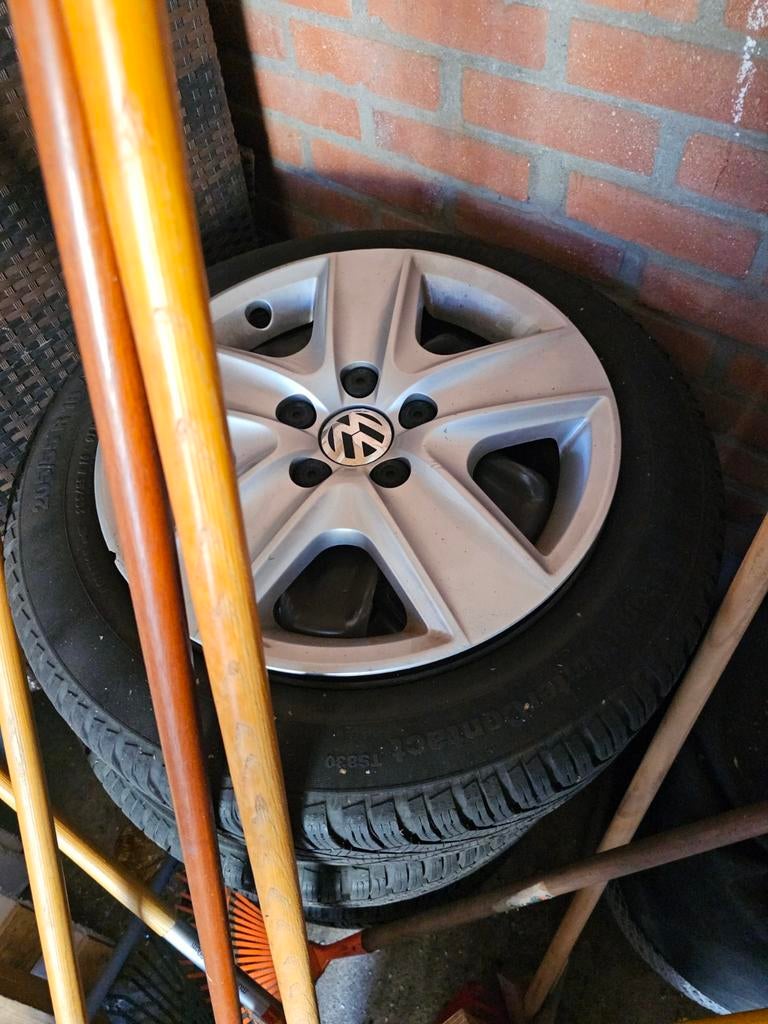 Vw winterbanden, Ophalen, Zo goed als nieuw