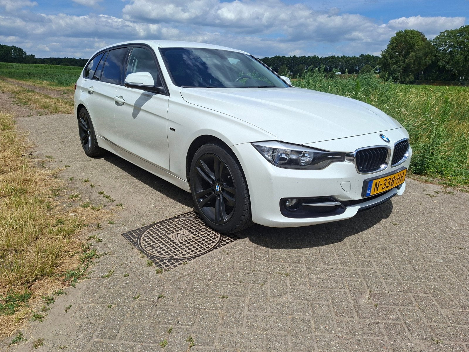 BMW 3-Serie 1.6 316I Touring Sport Line 2014 Wit, Auto's, 4 cilinders, Wit, Handgeschakeld, Particulier