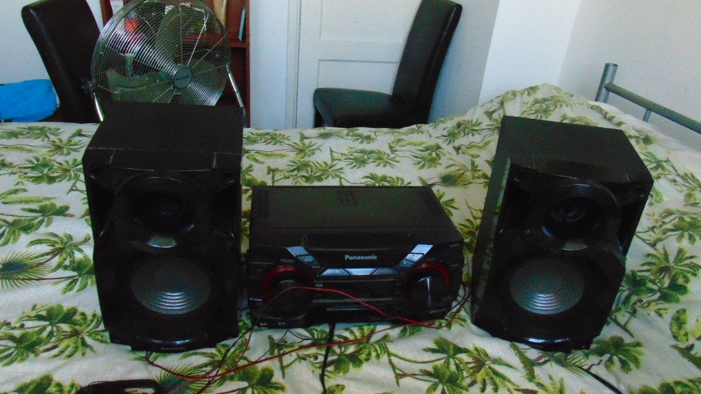 radio met boxen, Ophalen, Zo goed als nieuw