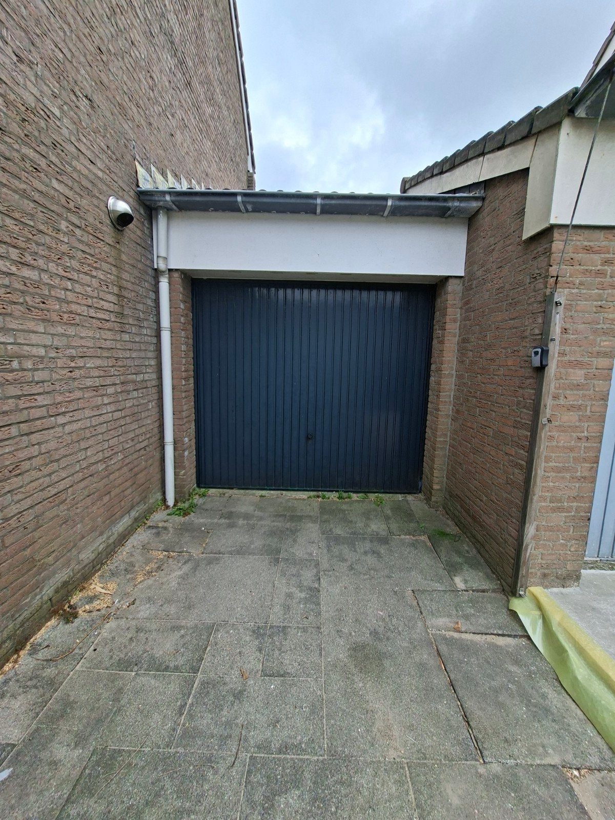 Garagedeur 231x210 cm - zelf demonteren en ophalen, Ophalen
