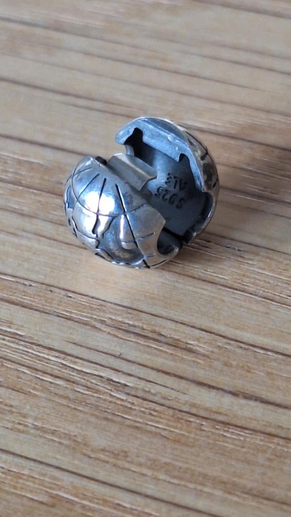 Pandora zilveren clip Wereldbol voor armband of ketting, Ophalen of Verzenden, Zilver, Ring