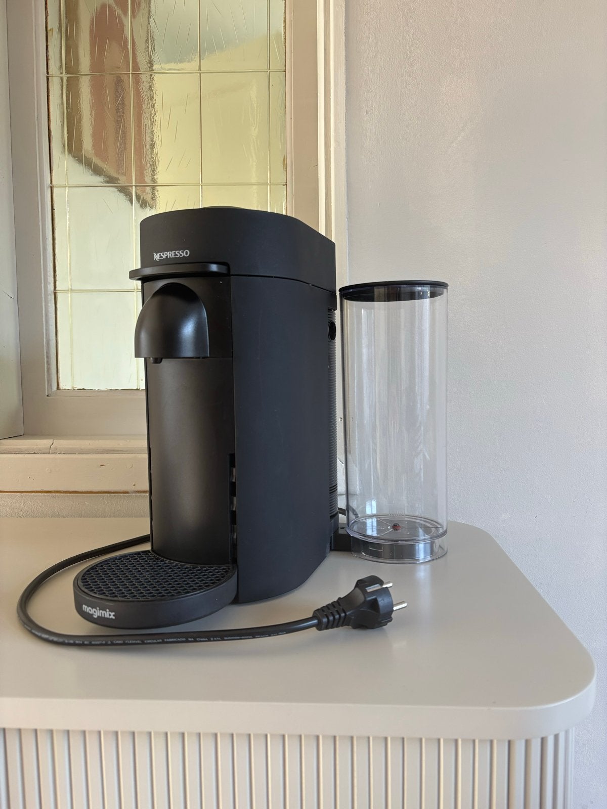 Nespresso Vertuo Next Magimix Koffiemachine Zwart, Koffiemachine, Ophalen of Verzenden, Zo goed als nieuw, 1 kopje