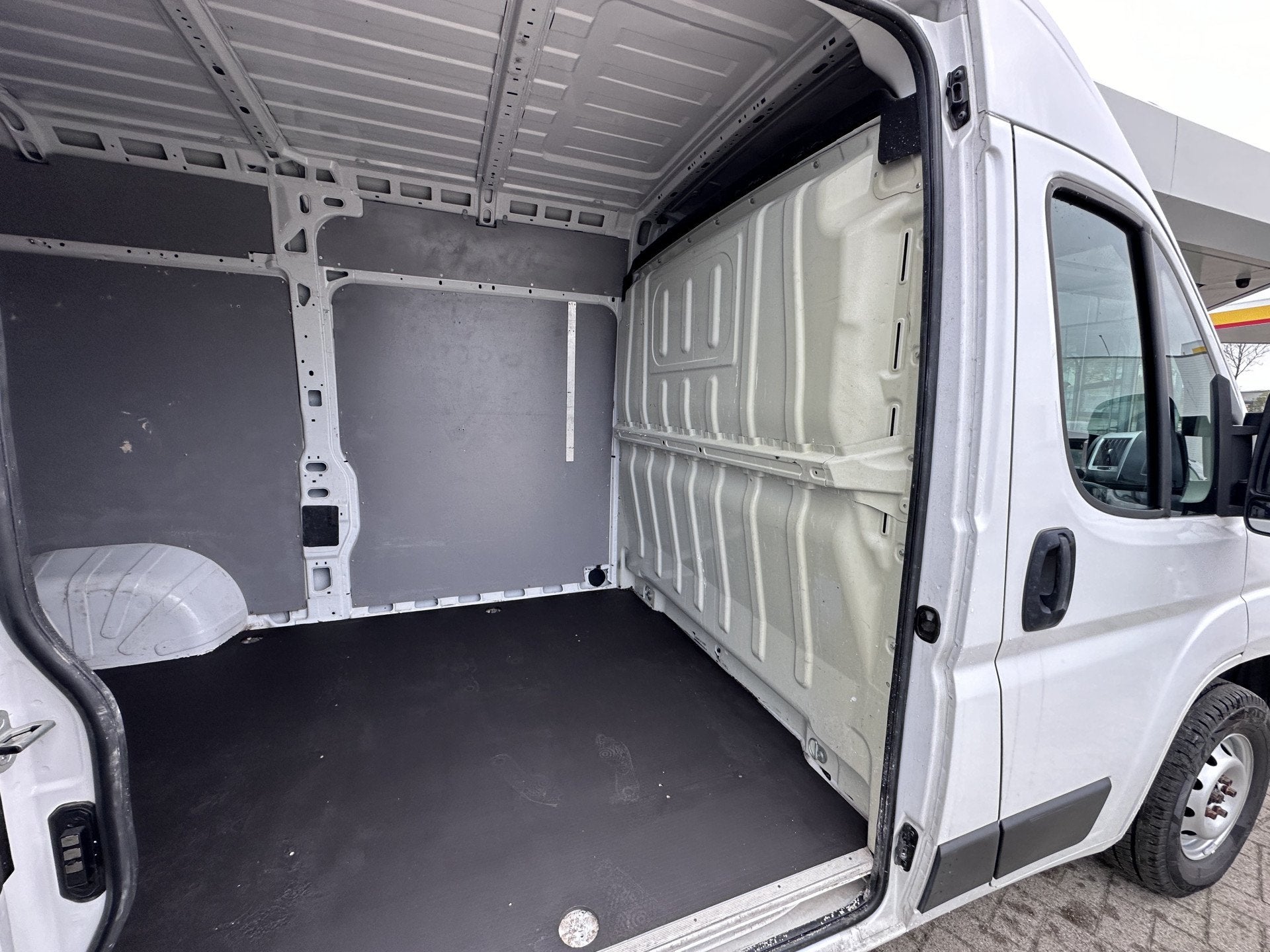 Opel Movano 2.2D 140 Zwaar L2H2 Edition | 3-zitter | Radio |, Voorwielaandrijving, Dealer onderhouden, Stof, Gebruikt